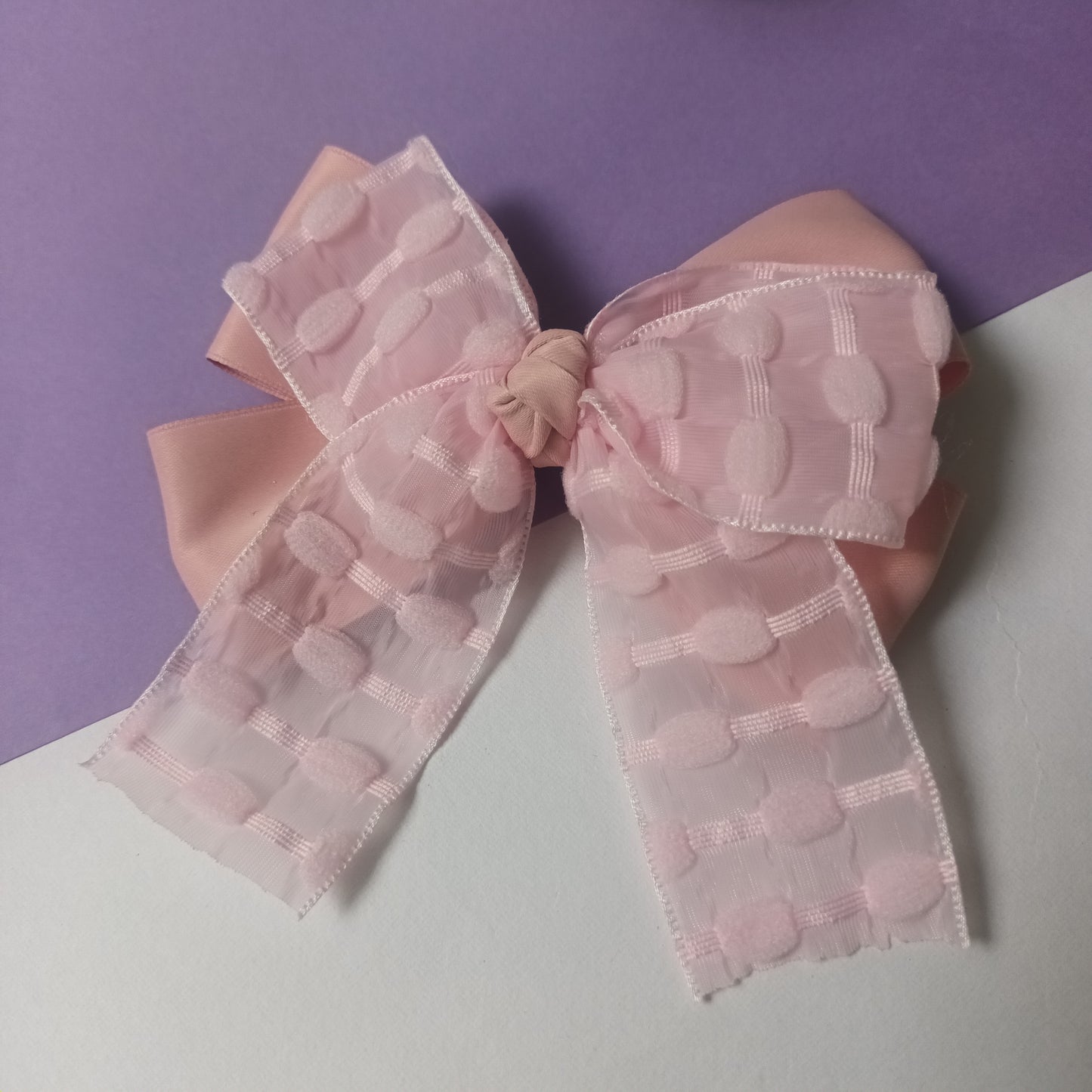 Aksa pastel pink crush bow aligator pin