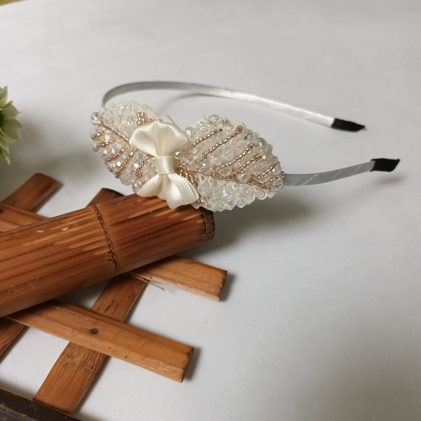 SABIQA WHITE Leaf crystal head band