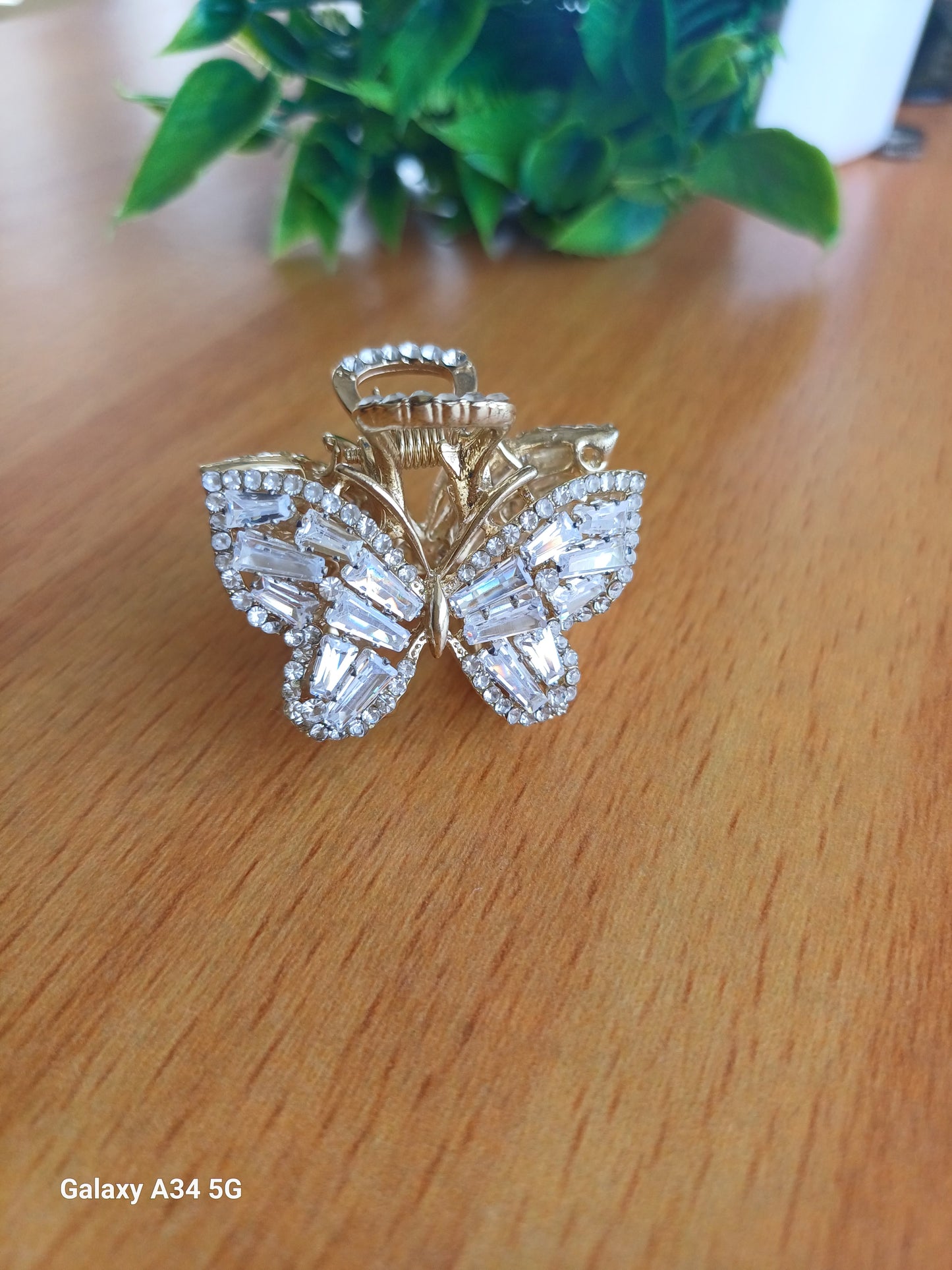 SHARMEEN American Diamond Butterfly Metal Claw Clip