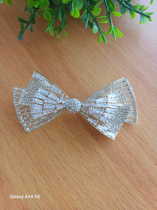 QAMAR white American diamond Bow back clips