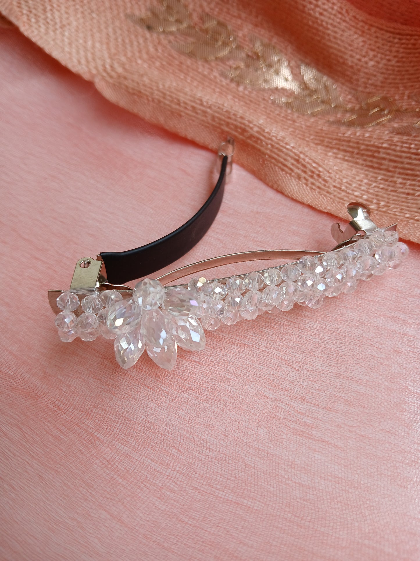 RIYA White Sparkling crystal back clips