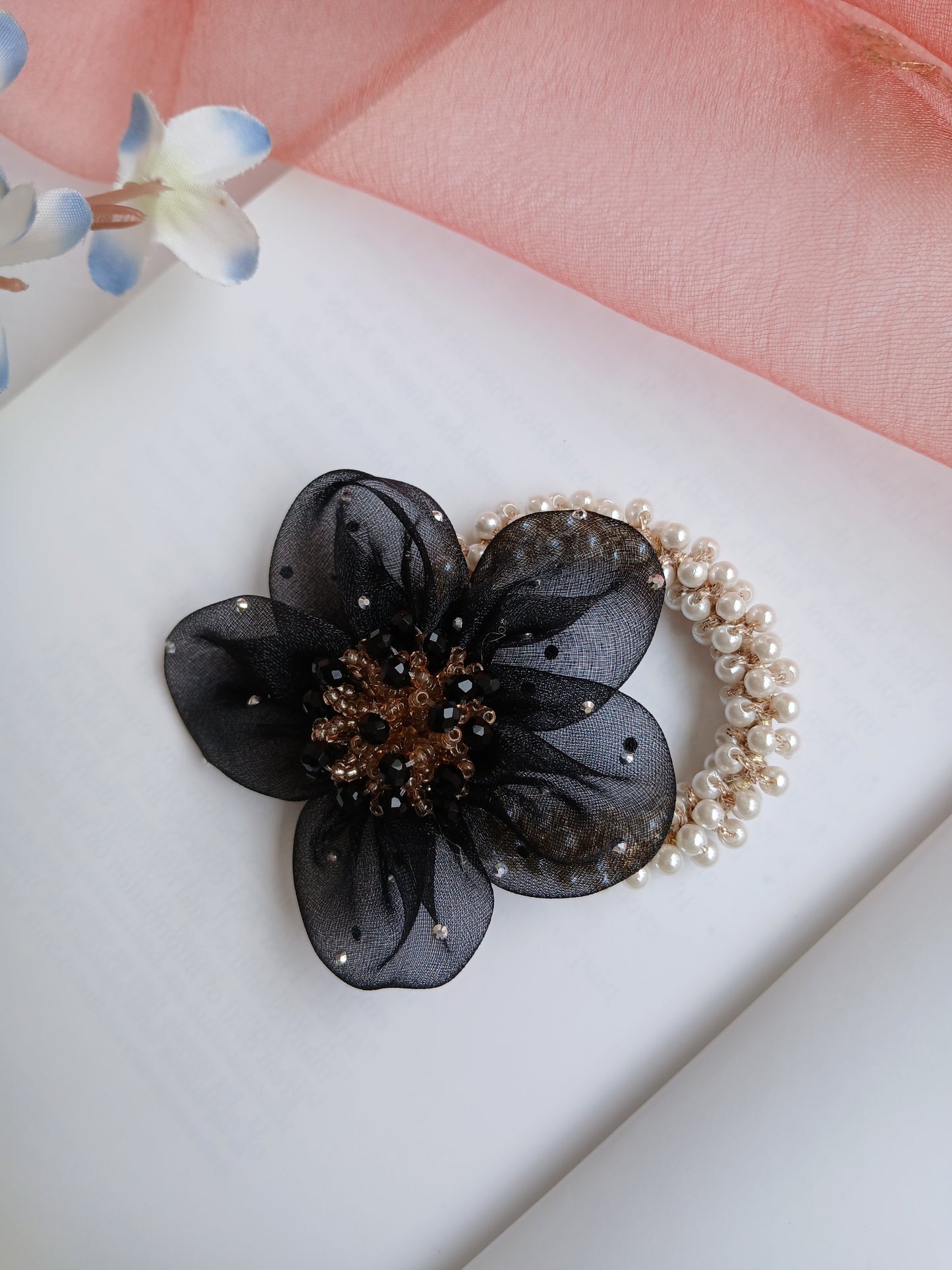 NAHELA Black Organza-Pearl Rubber Bands