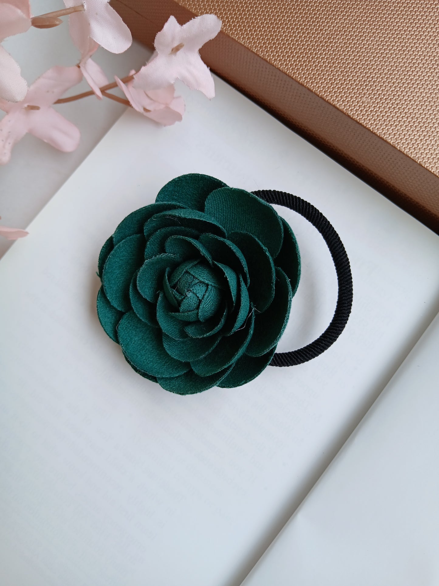 LAIBA Green ROSE Flower Rubber Band