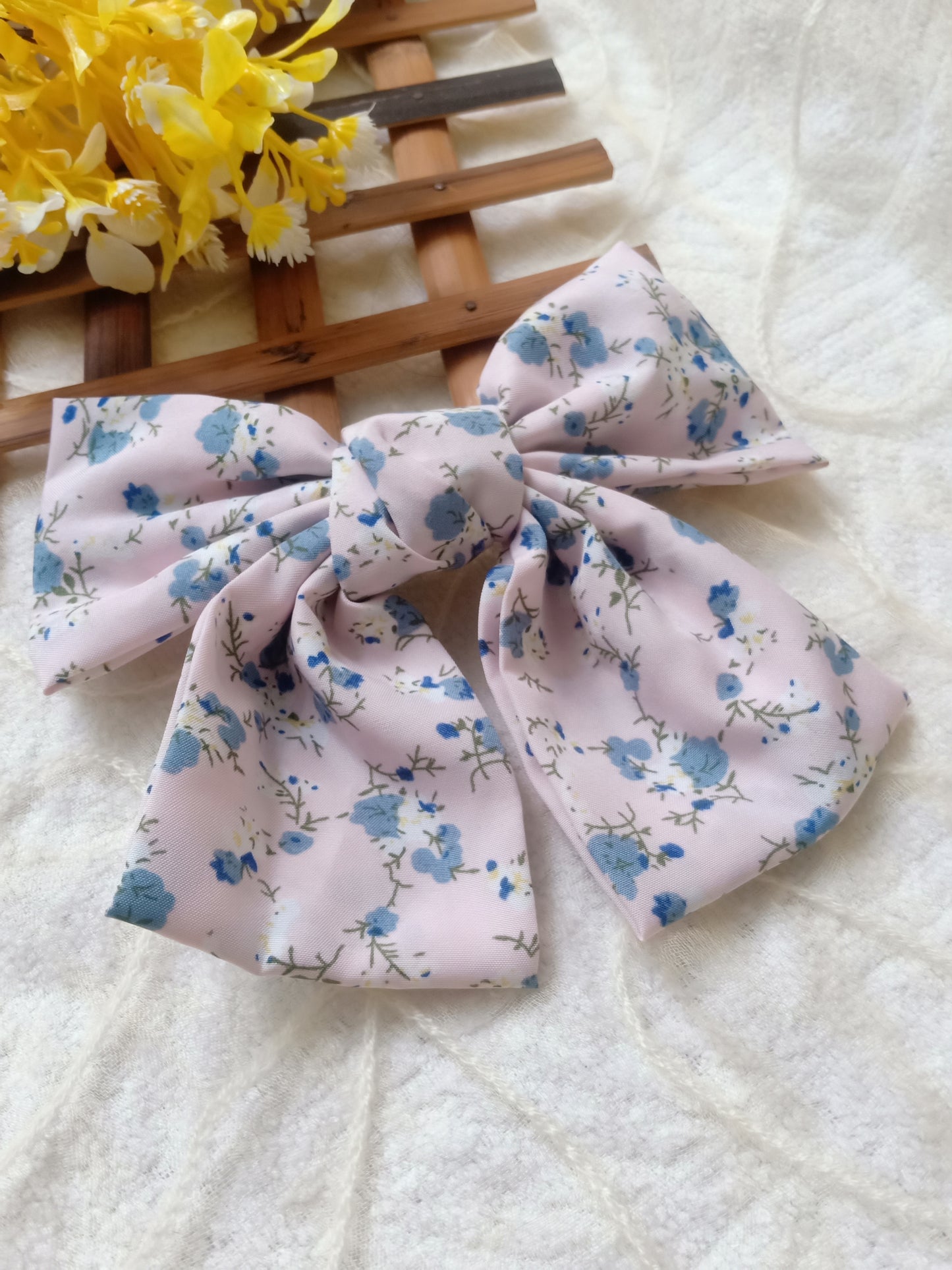 AAYAT baby pink printed bow black clip