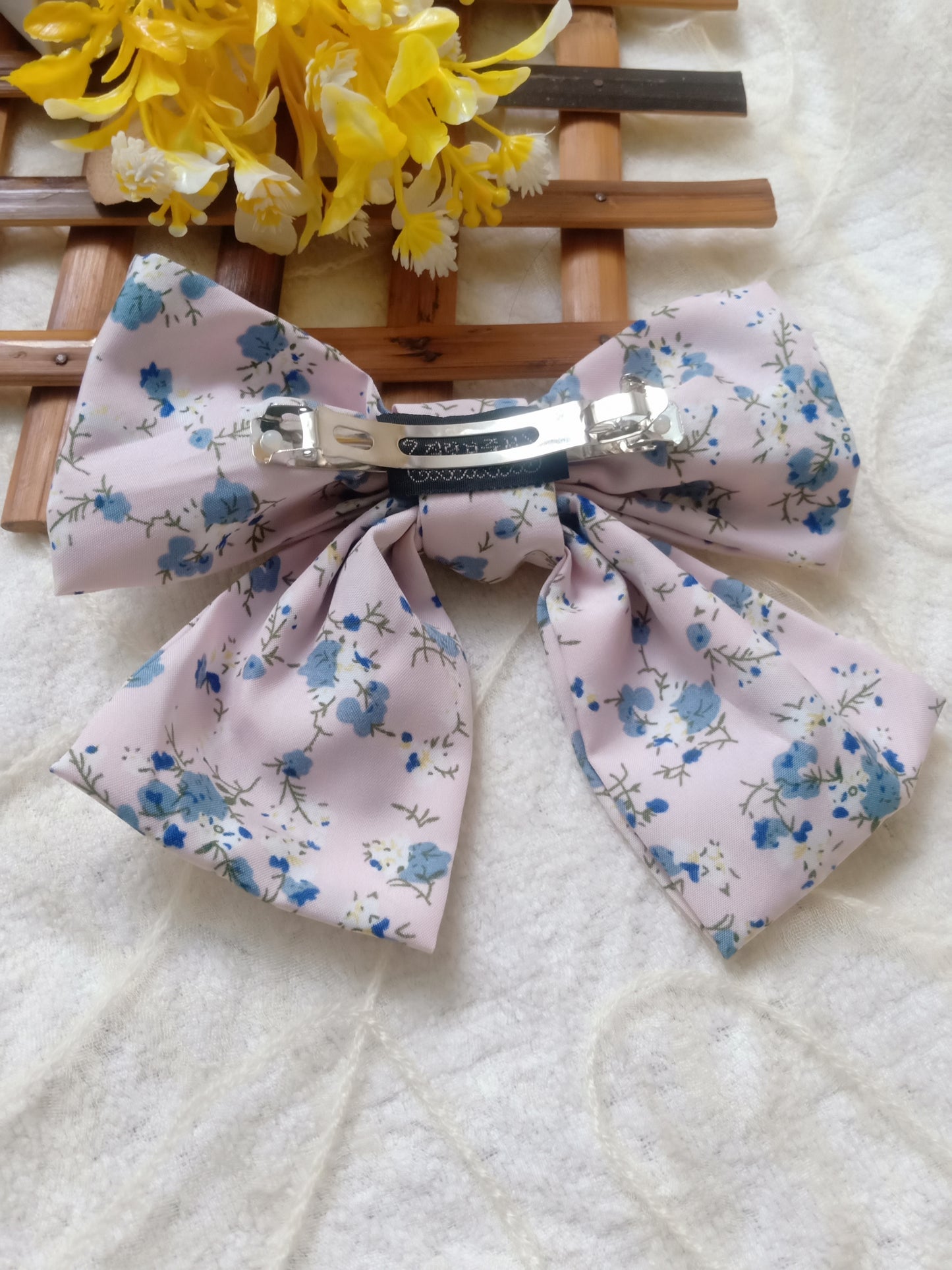 AAYAT baby pink printed bow black clip