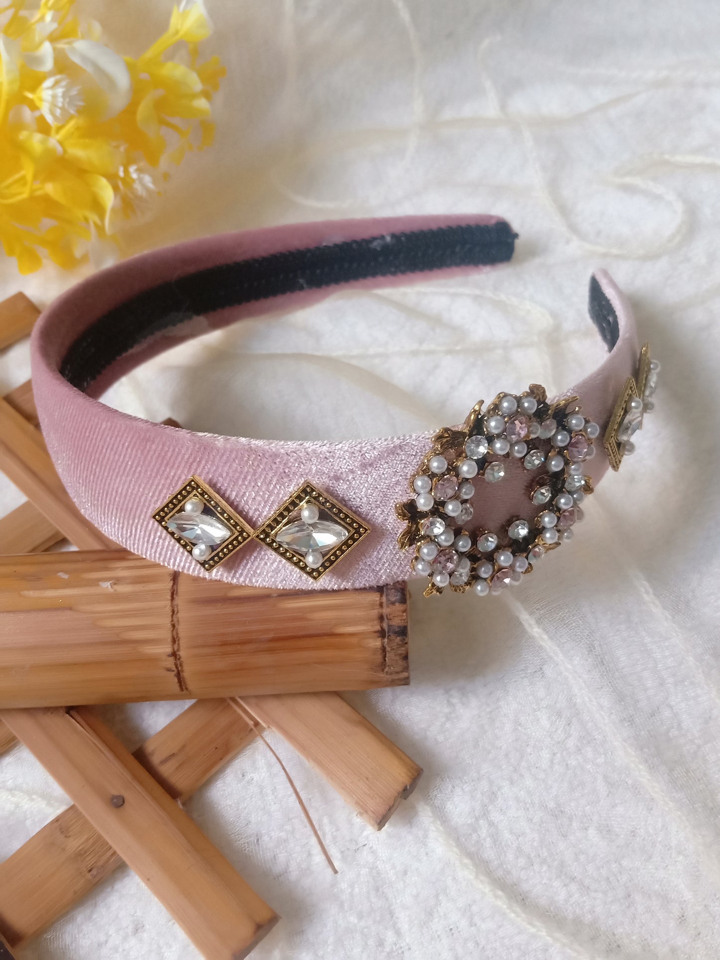 Urwa pink velvet head band