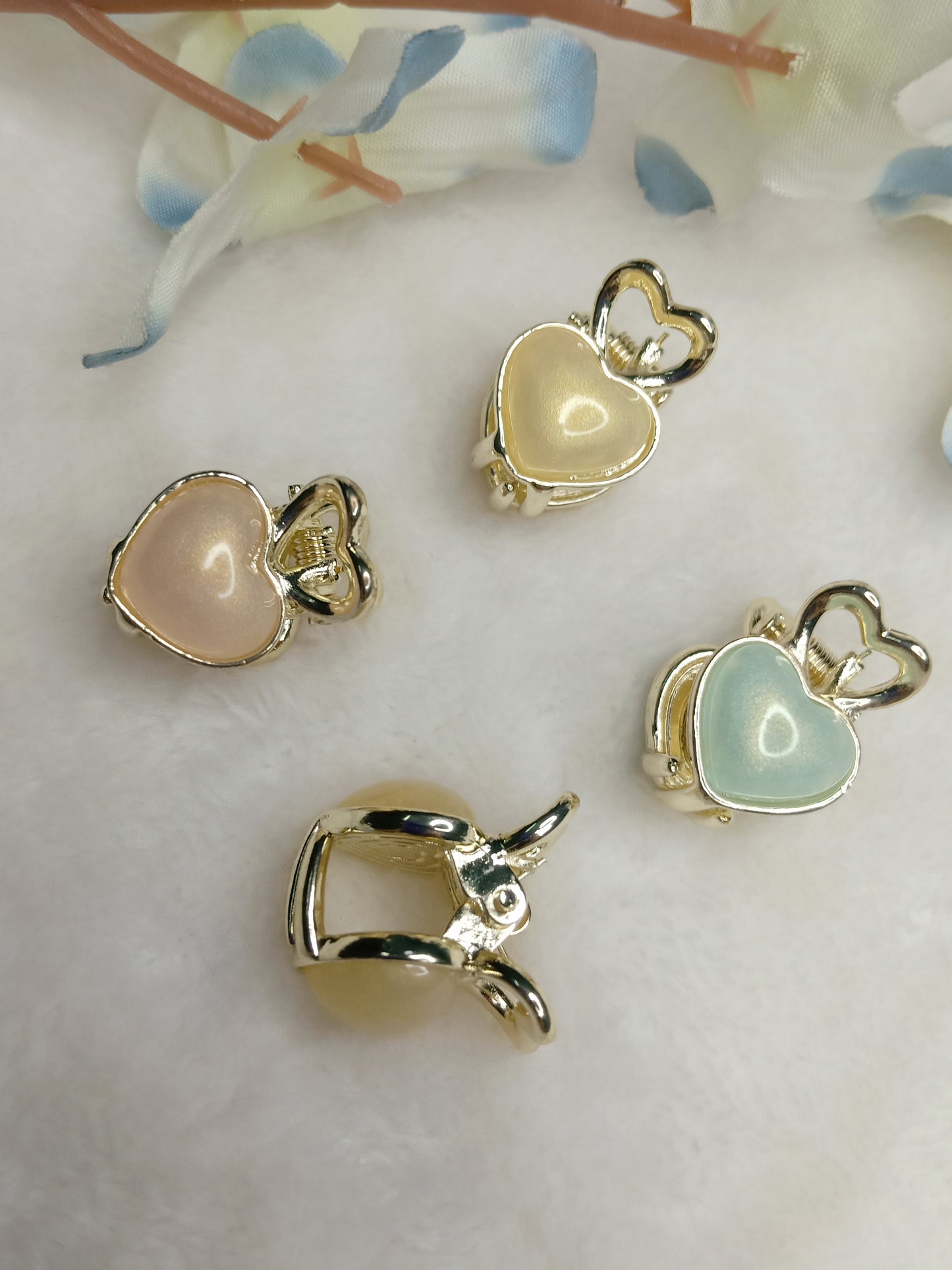 MUAAZ Mini Heart Metal Claw Clips