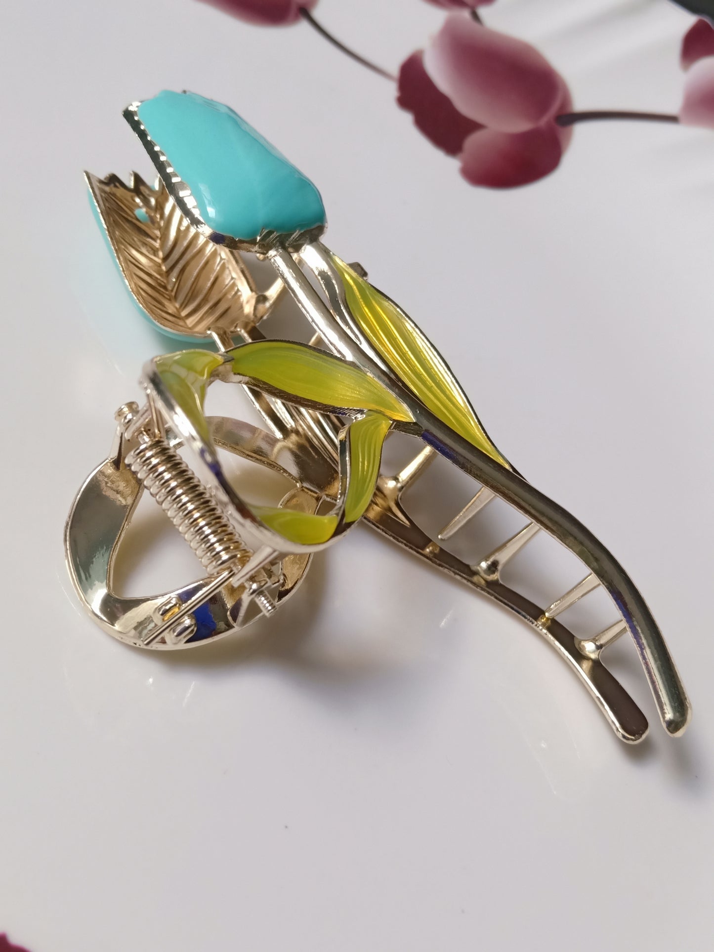 TULIP Turquise Metal Claw CliP